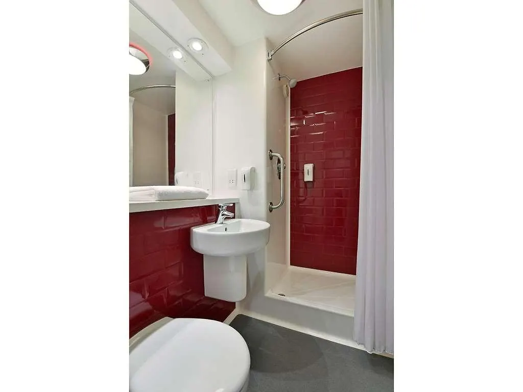 Hotel Travelodge Excel Londra