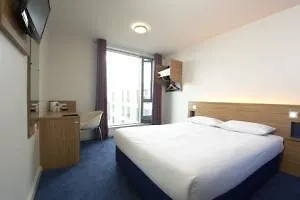 Travelodge Excel Londra 3*,